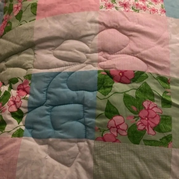 Lilly Pulitzer twin patchwork comforter quilted flowers reversible 100% cotton - Picture 6 of 11